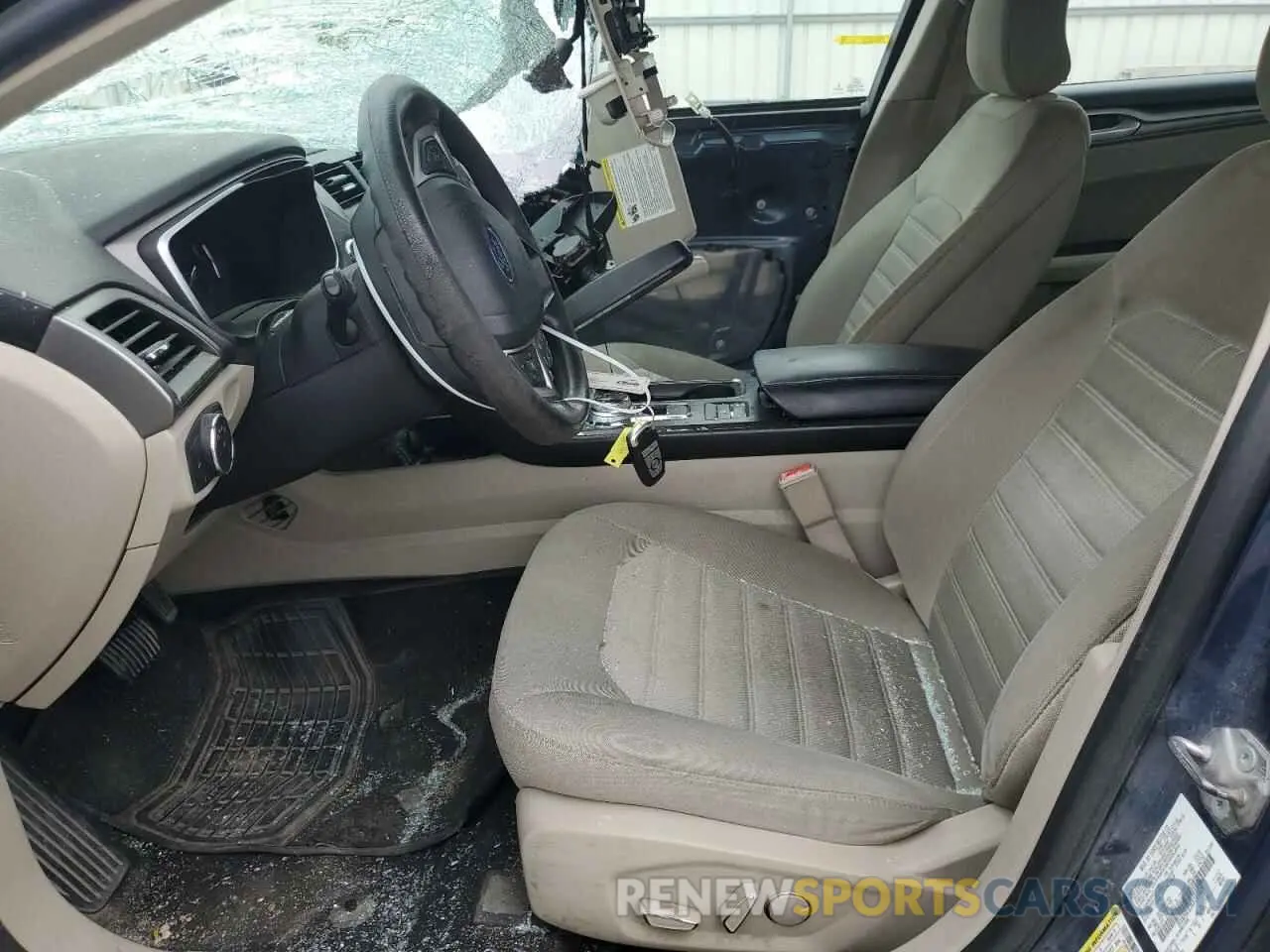 7 Фотография поврежденного автомобиля 3FA6P0LU3KR241029 FORD FUSION 2019
