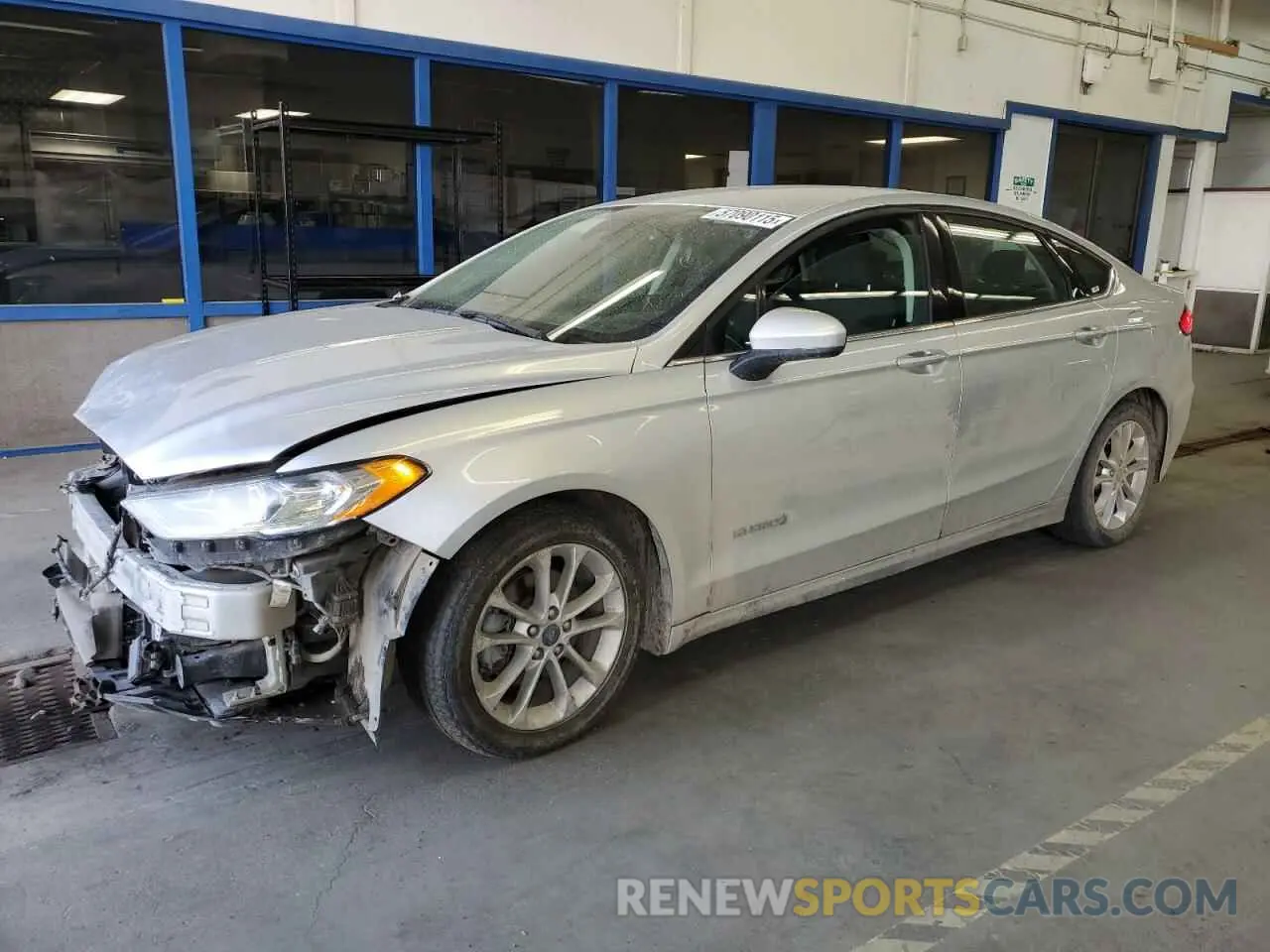 1 Photograph of a damaged car 3FA6P0LU3KR272121 FORD FUSION 2019