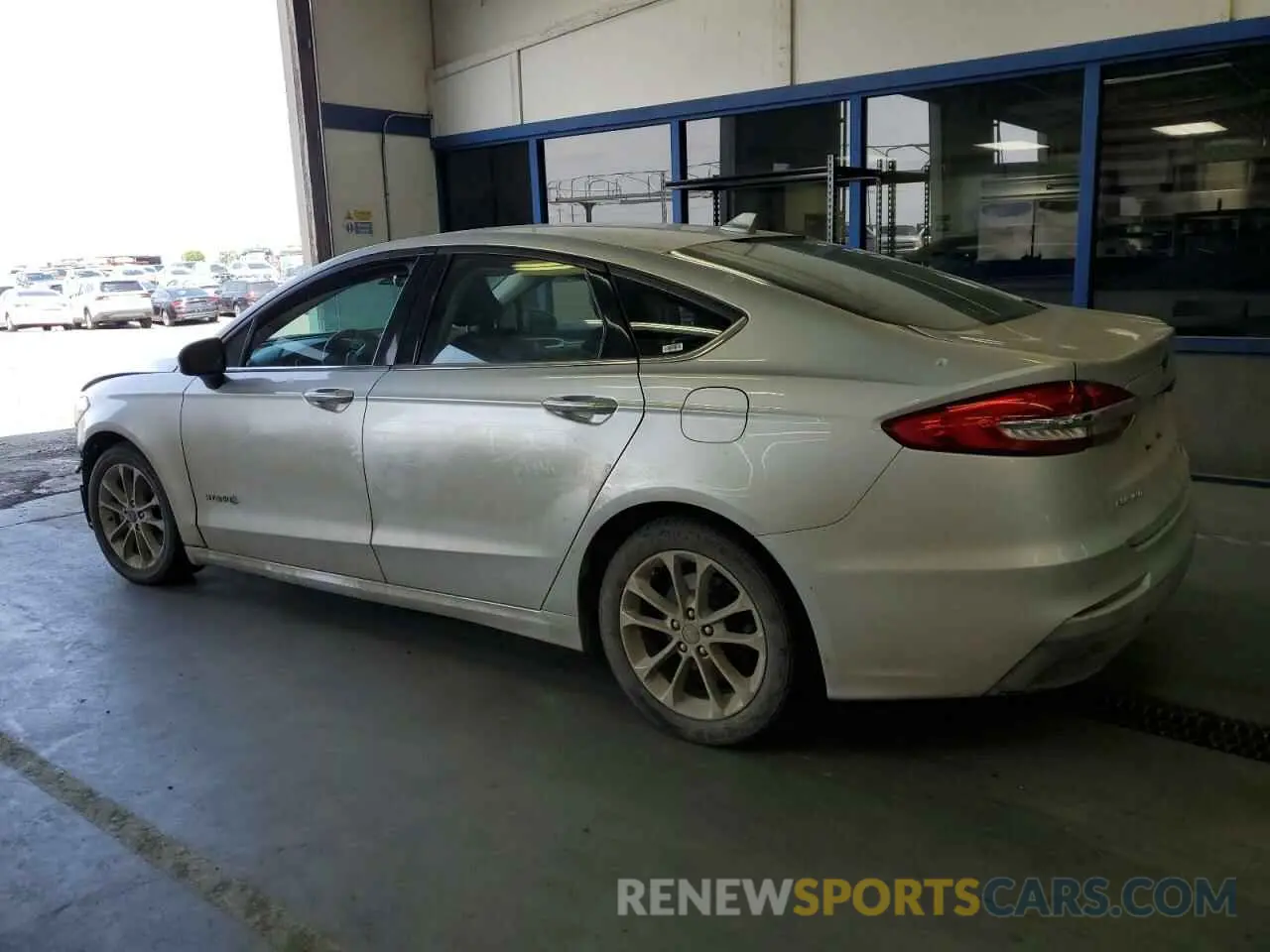 2 Photograph of a damaged car 3FA6P0LU3KR272121 FORD FUSION 2019