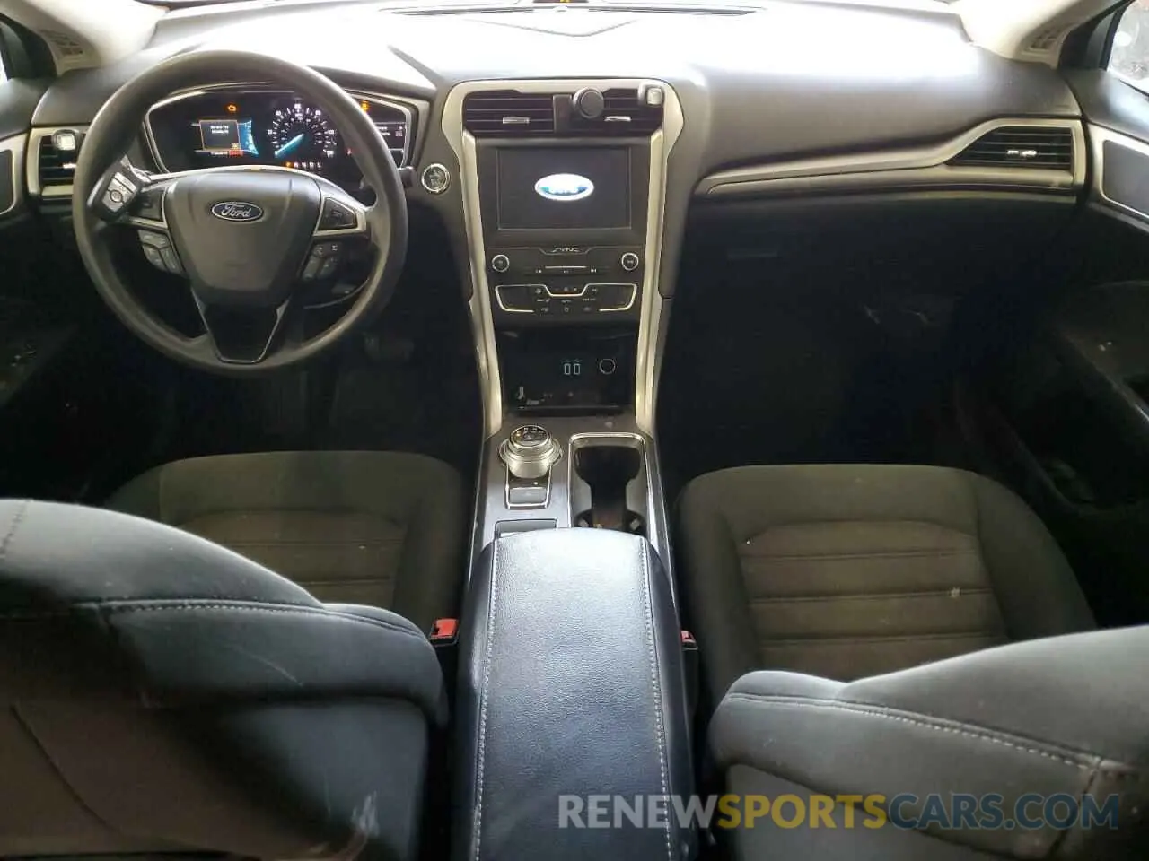 8 Photograph of a damaged car 3FA6P0LU3KR272121 FORD FUSION 2019