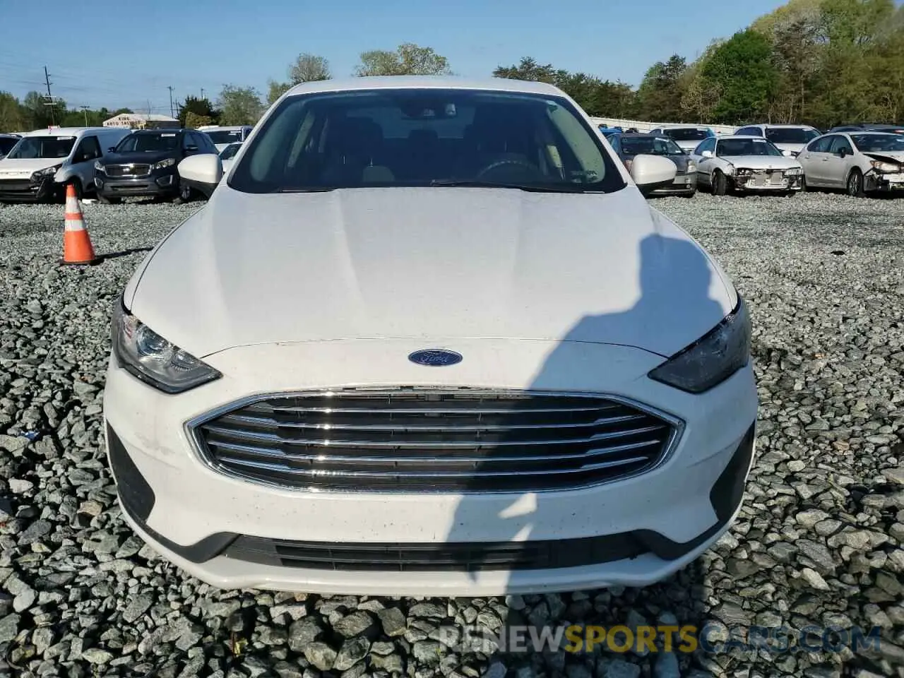 5 Фотография поврежденного автомобиля 3FA6P0LU4KR139982 FORD FUSION 2019