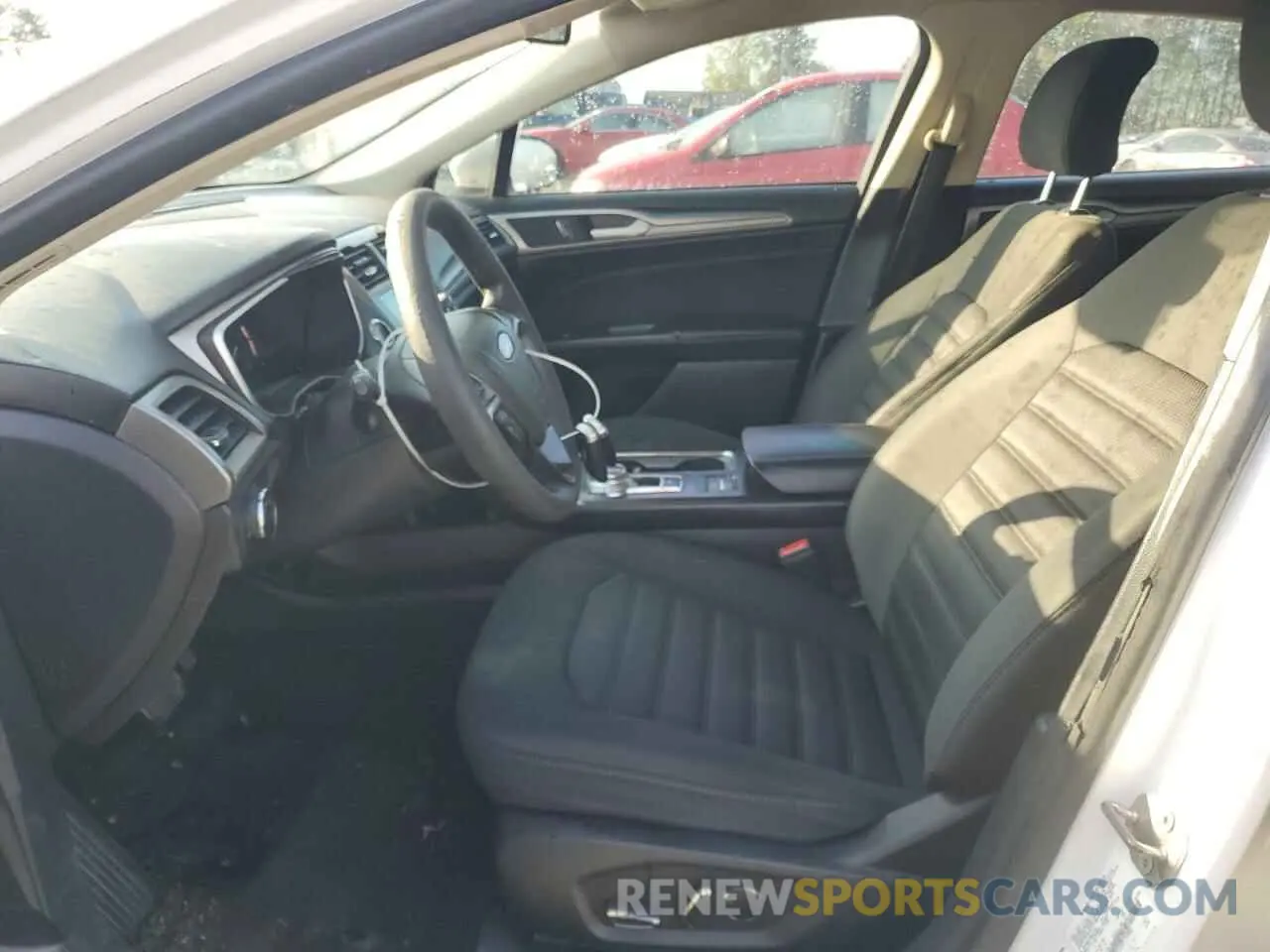7 Фотография поврежденного автомобиля 3FA6P0LU4KR139982 FORD FUSION 2019