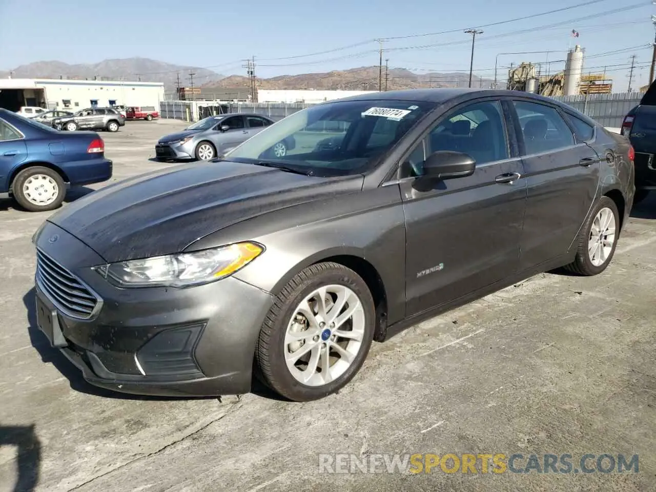 1 Photograph of a damaged car 3FA6P0LU4KR143708 FORD FUSION 2019