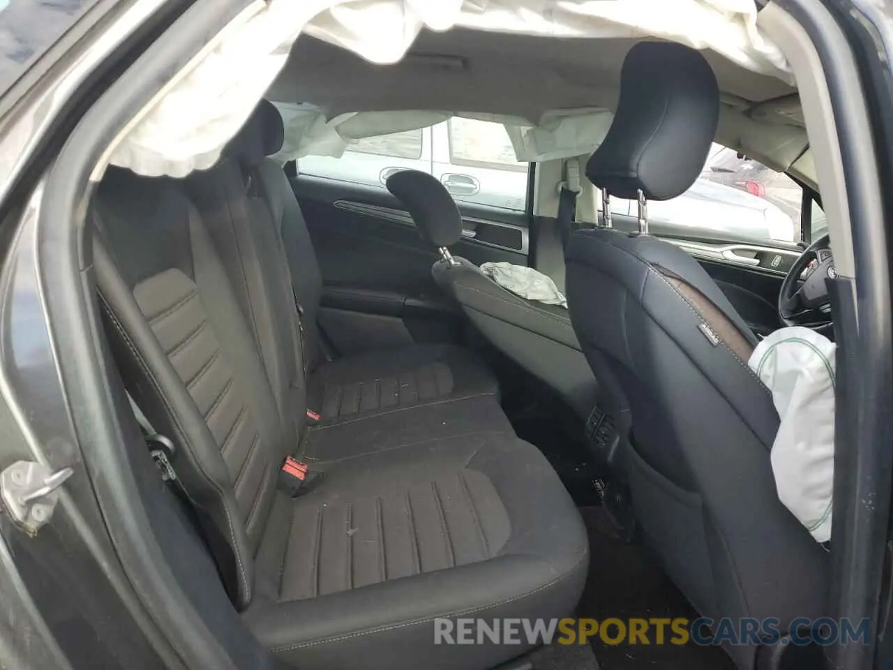 10 Фотография поврежденного автомобиля 3FA6P0LU4KR274282 FORD FUSION 2019