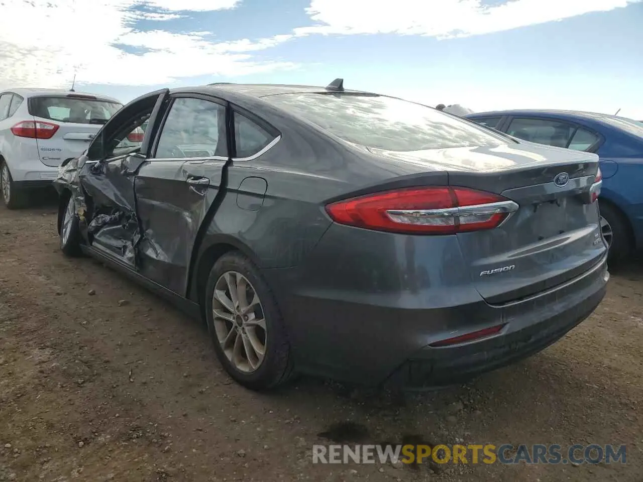 2 Фотография поврежденного автомобиля 3FA6P0LU4KR274282 FORD FUSION 2019