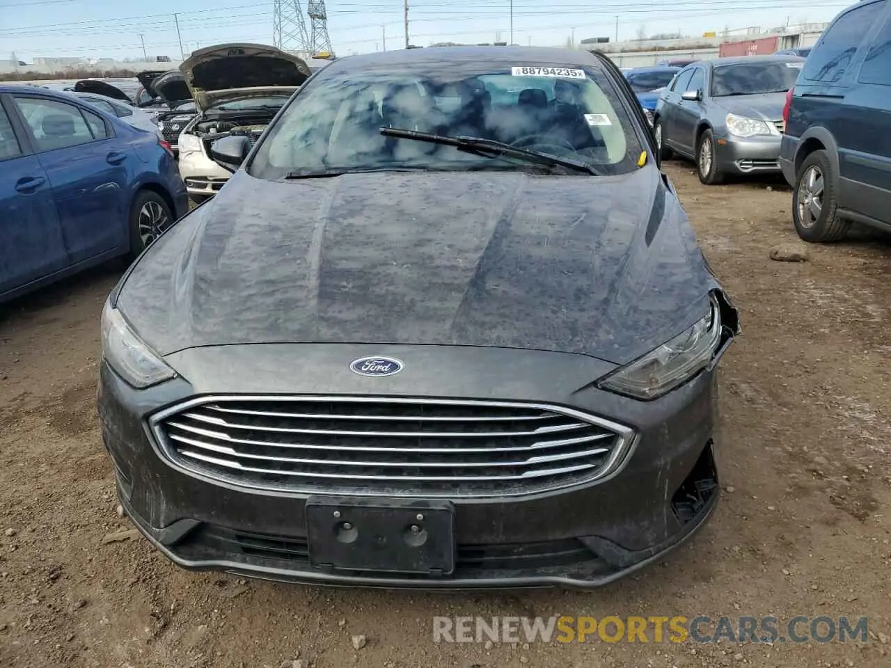 5 Фотография поврежденного автомобиля 3FA6P0LU4KR274282 FORD FUSION 2019