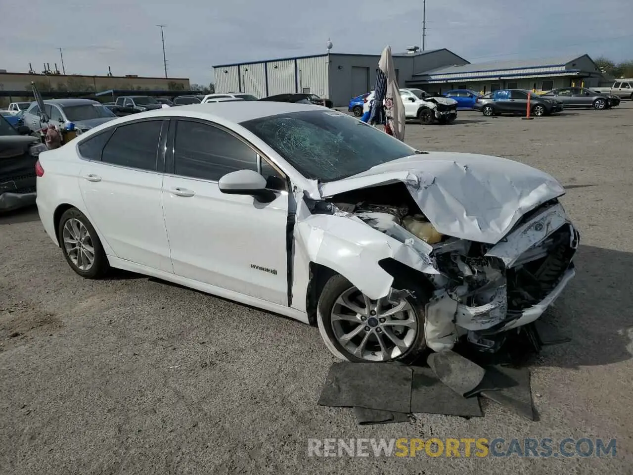 4 Photograph of a damaged car 3FA6P0LU4KR277683 FORD FUSION 2019