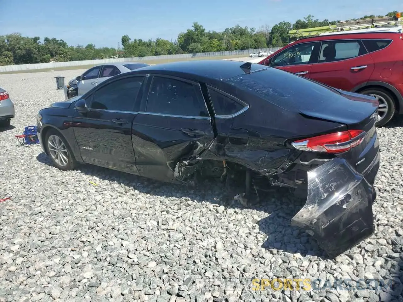 2 Photograph of a damaged car 3FA6P0LU5KR121068 FORD FUSION 2019