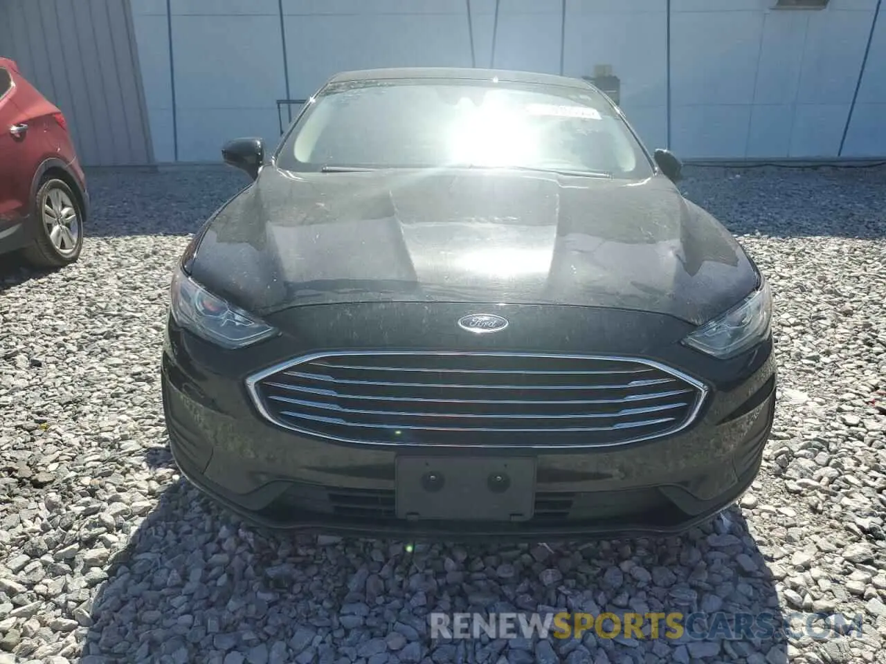 5 Photograph of a damaged car 3FA6P0LU5KR121068 FORD FUSION 2019