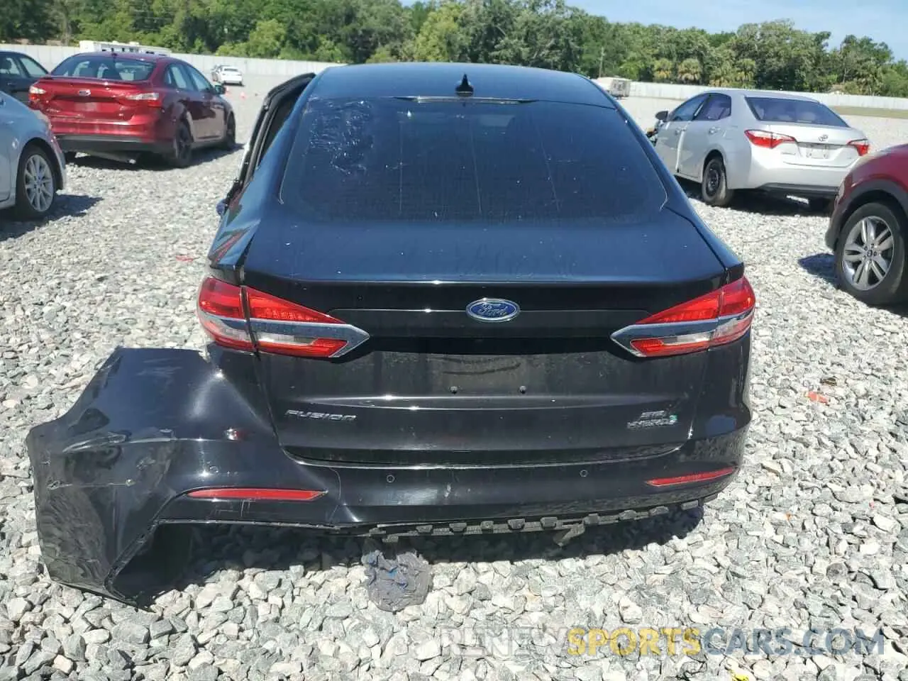 6 Photograph of a damaged car 3FA6P0LU5KR121068 FORD FUSION 2019