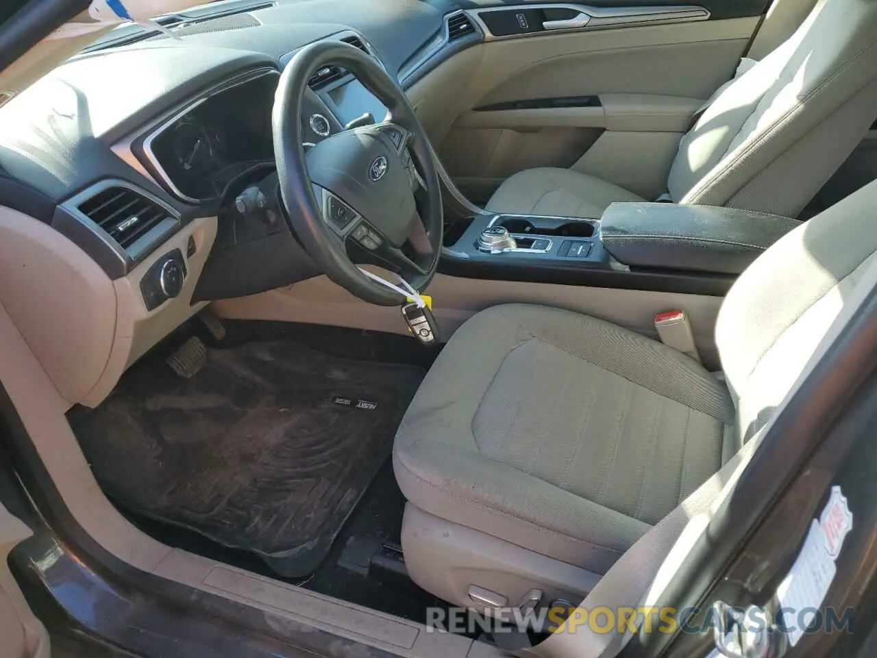 7 Фотография поврежденного автомобиля 3FA6P0LU5KR221882 FORD FUSION 2019