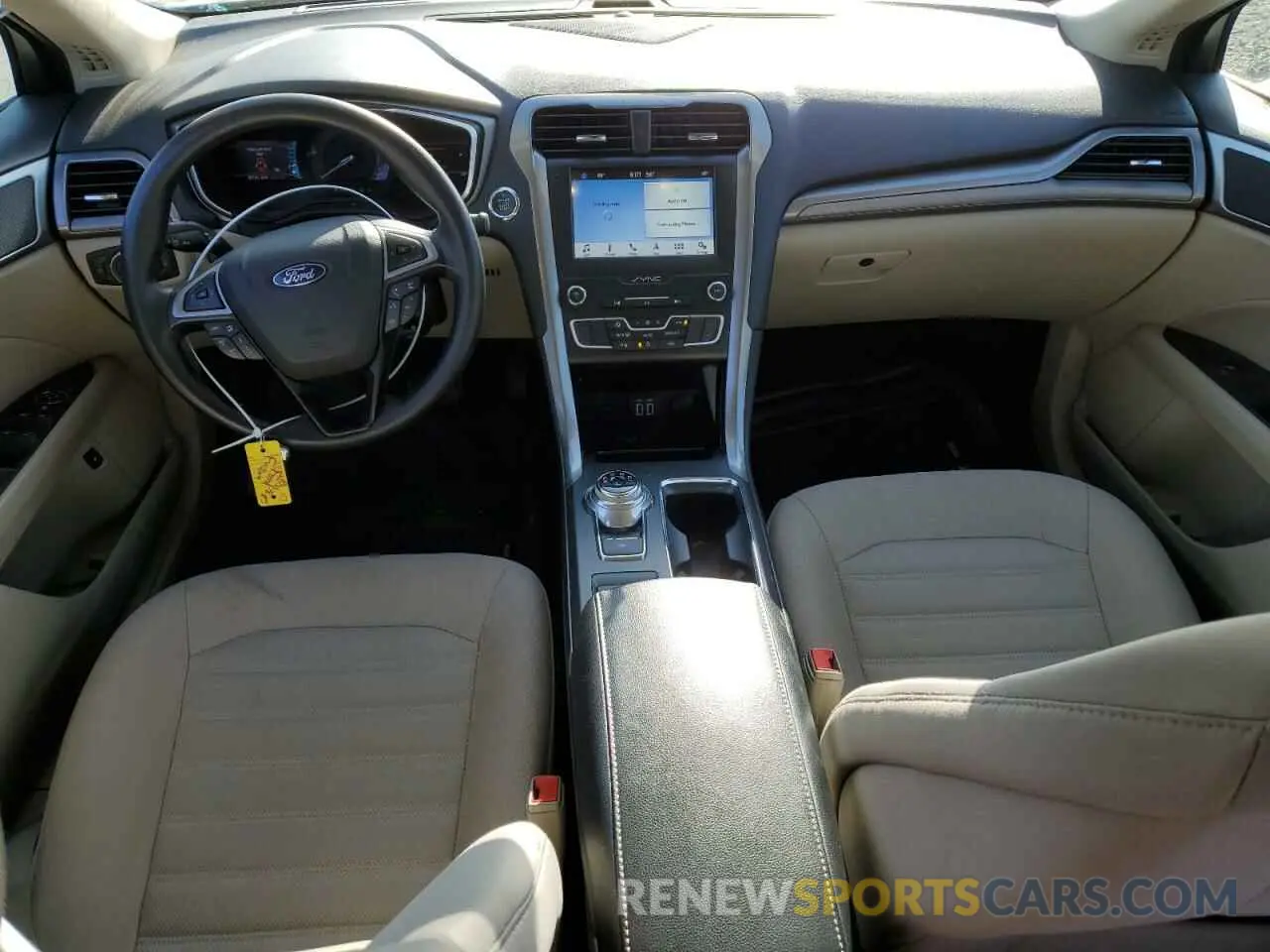 8 Фотография поврежденного автомобиля 3FA6P0LU5KR221882 FORD FUSION 2019