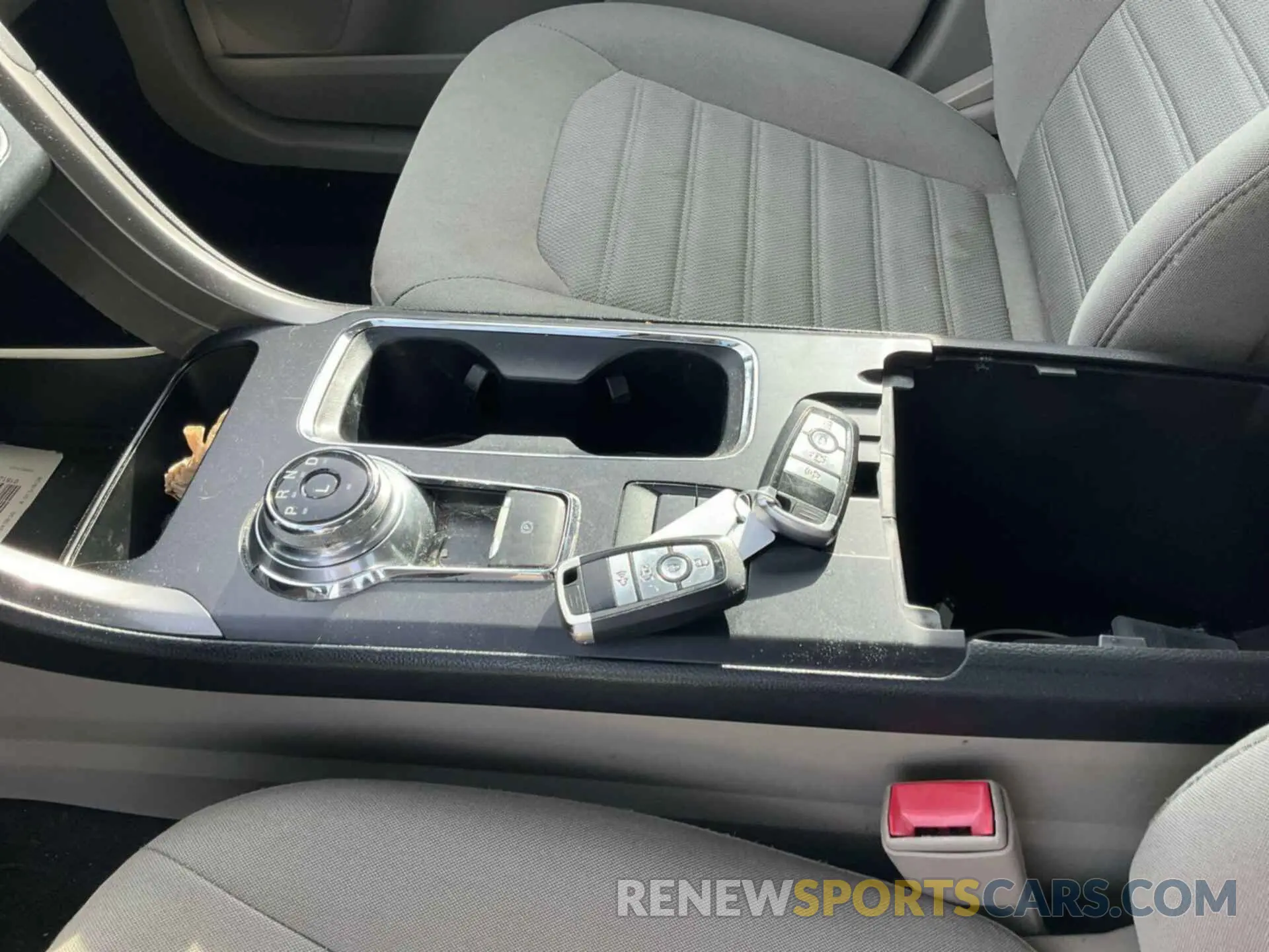 5 Photograph of a damaged car 3FA6P0LU5KR255630 FORD FUSION 2019