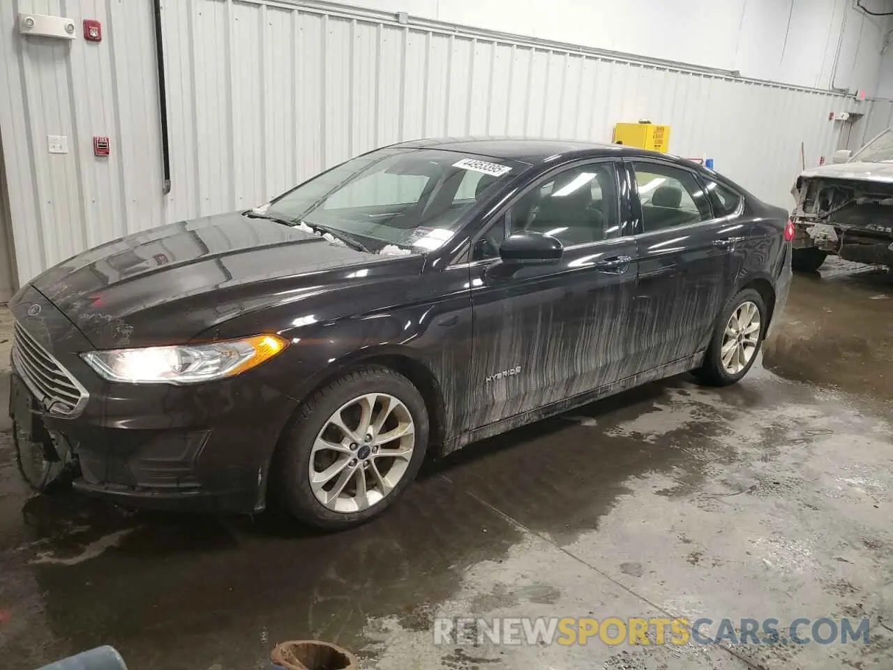 1 Photograph of a damaged car 3FA6P0LU6KR100813 FORD FUSION 2019