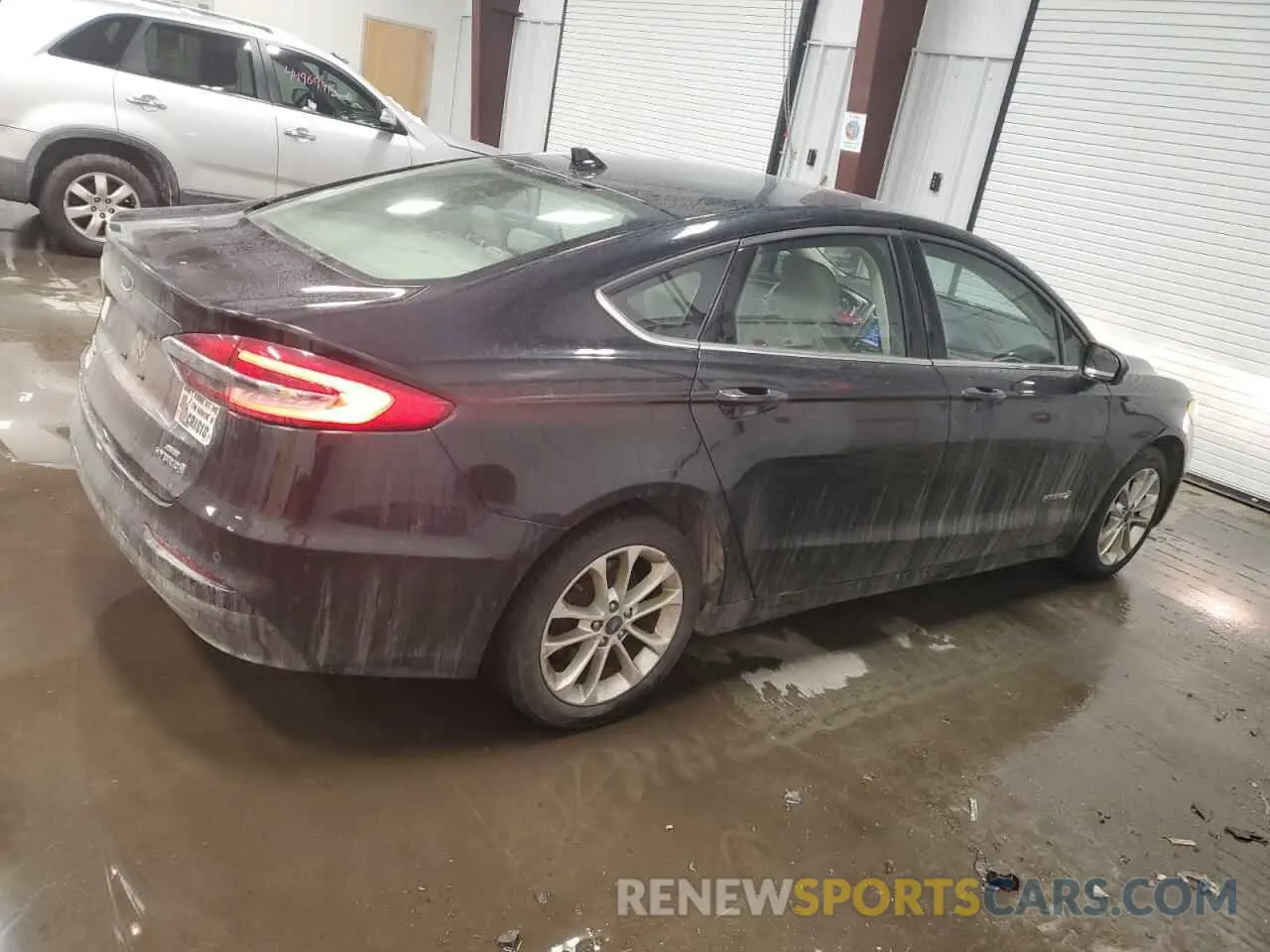 3 Photograph of a damaged car 3FA6P0LU6KR100813 FORD FUSION 2019
