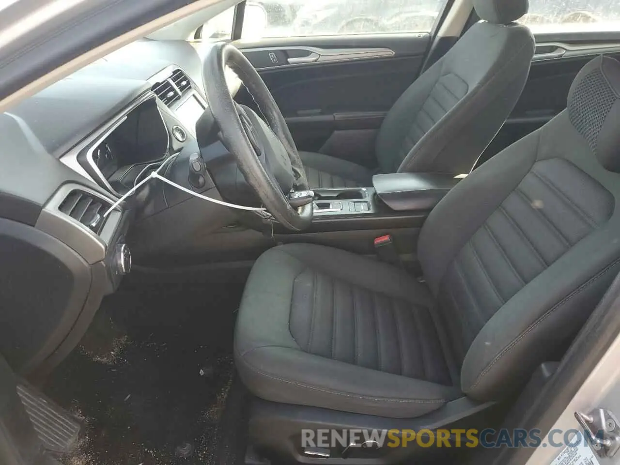 7 Фотография поврежденного автомобиля 3FA6P0LU6KR106420 FORD FUSION 2019