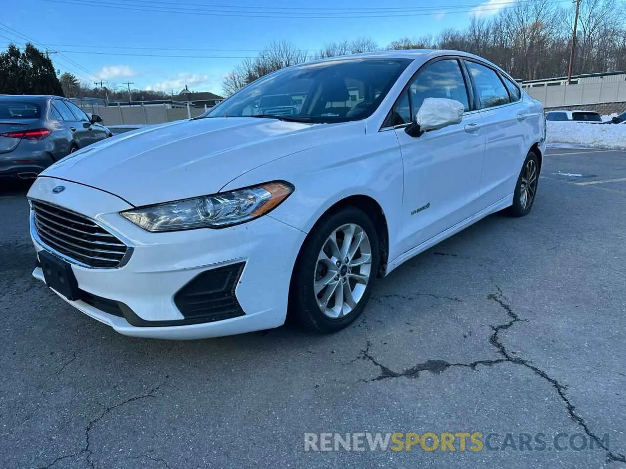 1 Фотография поврежденного автомобиля 3FA6P0LU6KR120866 FORD FUSION 2019