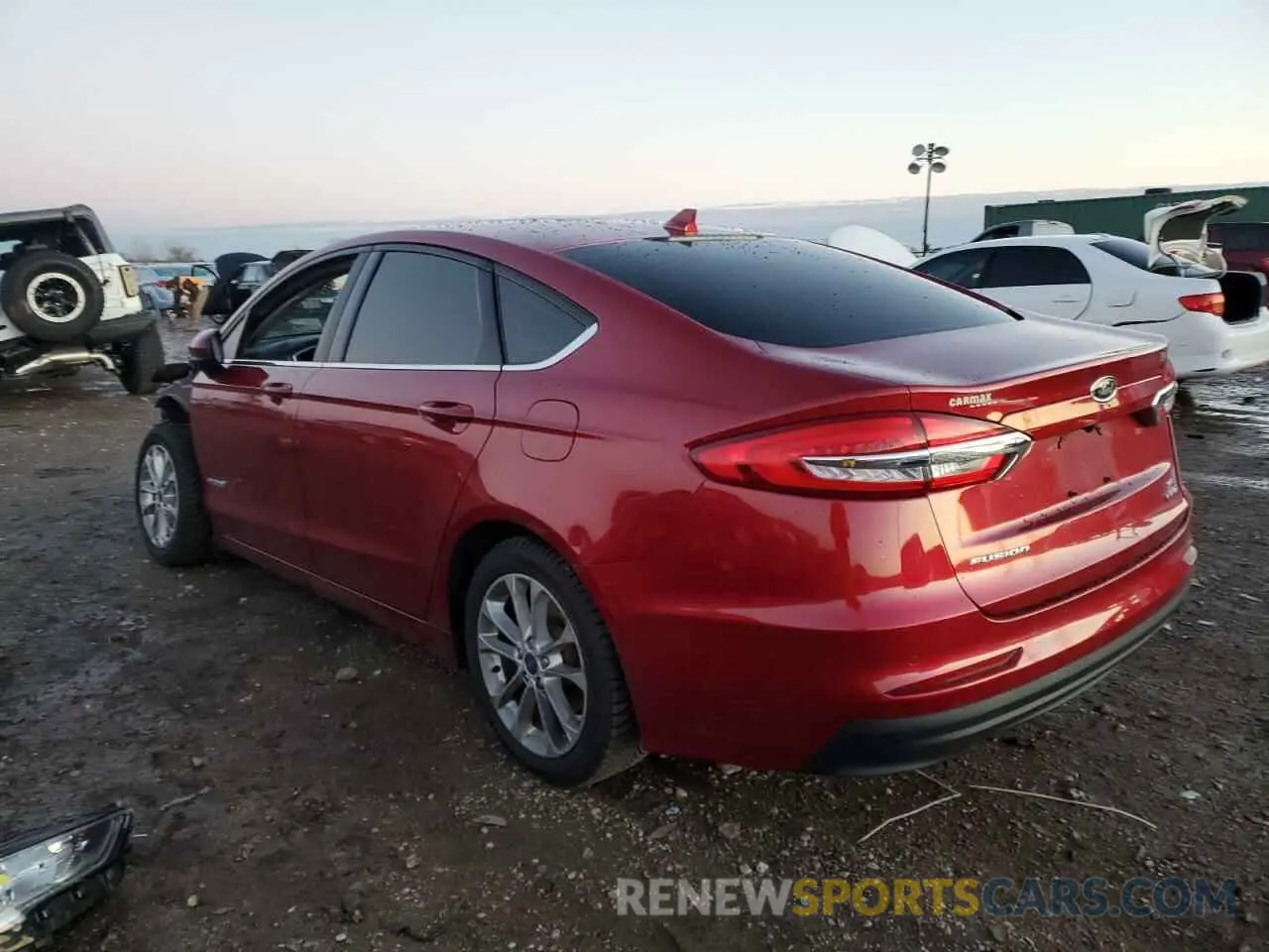 2 Фотография поврежденного автомобиля 3FA6P0LU6KR206193 FORD FUSION 2019