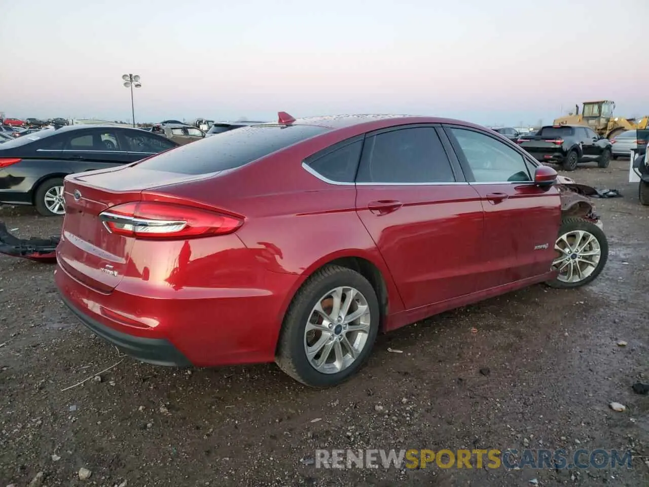 3 Фотография поврежденного автомобиля 3FA6P0LU6KR206193 FORD FUSION 2019