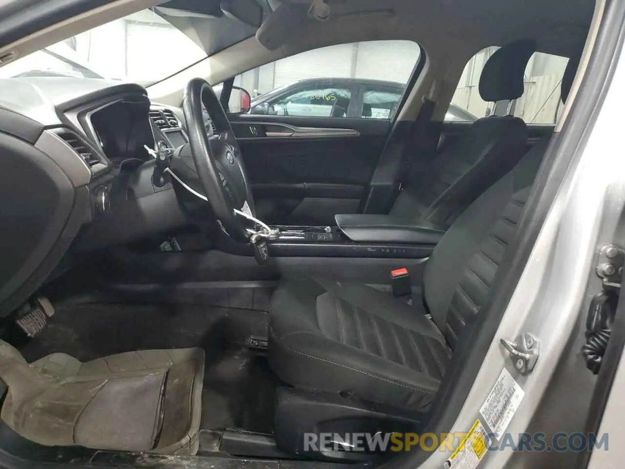 7 Photograph of a damaged car 3FA6P0LU7KR118933 FORD FUSION 2019