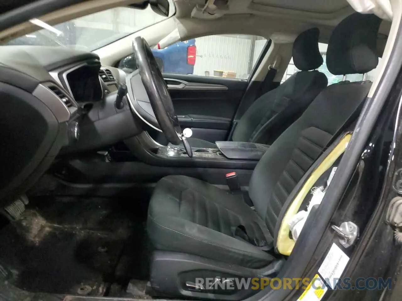 7 Photograph of a damaged car 3FA6P0LU7KR139717 FORD FUSION 2019