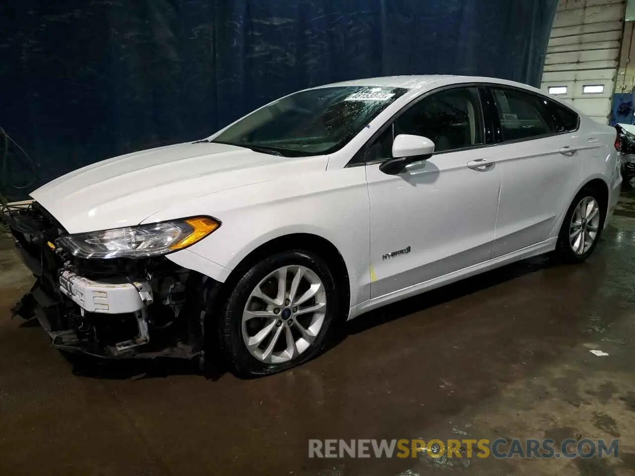 1 Фотография поврежденного автомобиля 3FA6P0LU7KR167615 FORD FUSION 2019