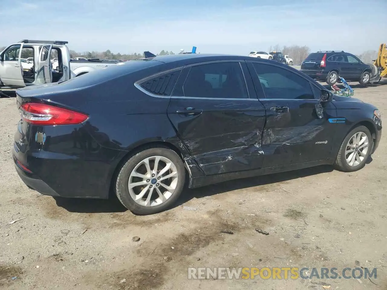 3 Photograph of a damaged car 3FA6P0LU7KR198993 FORD FUSION 2019