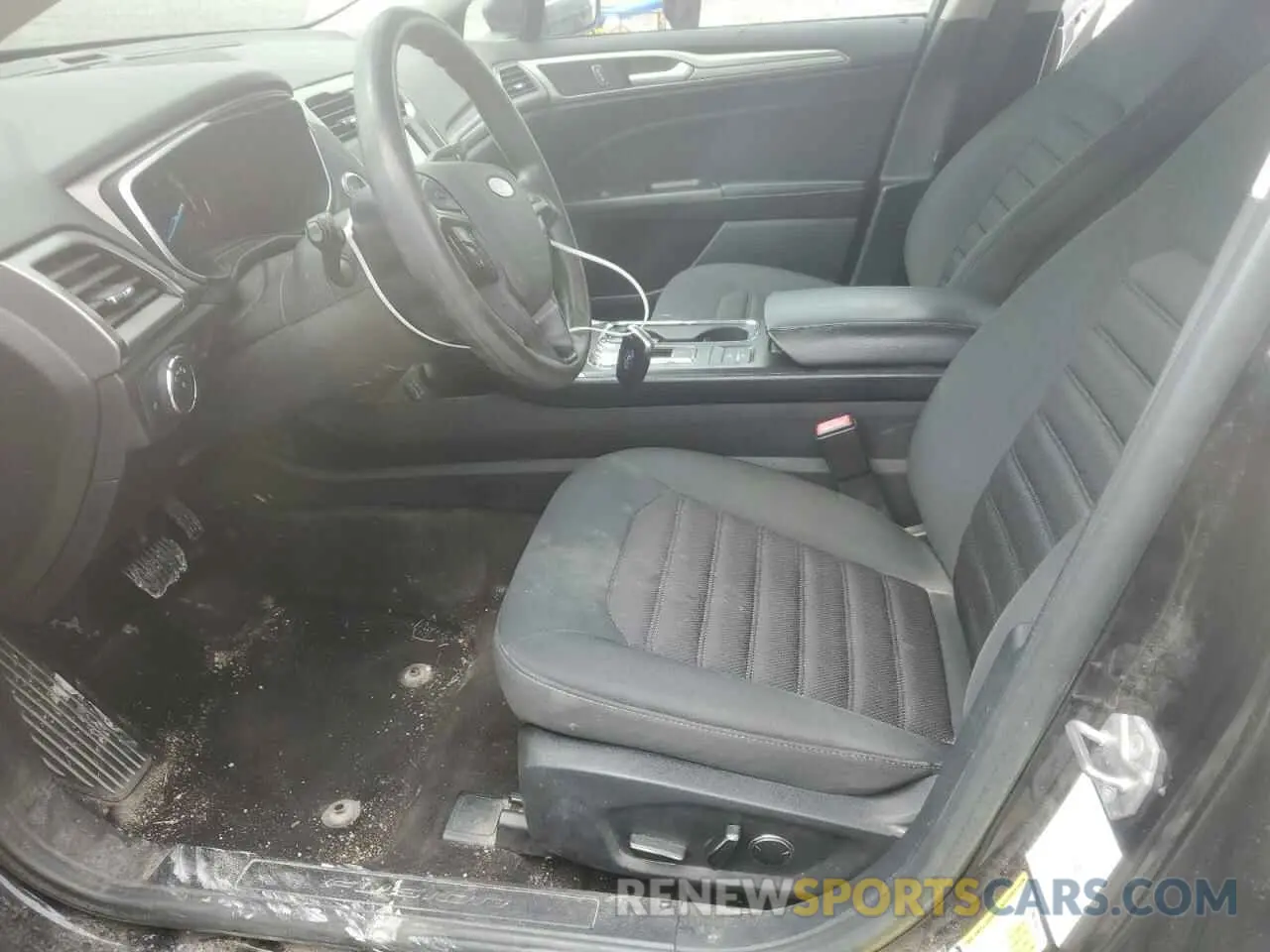 7 Photograph of a damaged car 3FA6P0LU7KR205263 FORD FUSION 2019
