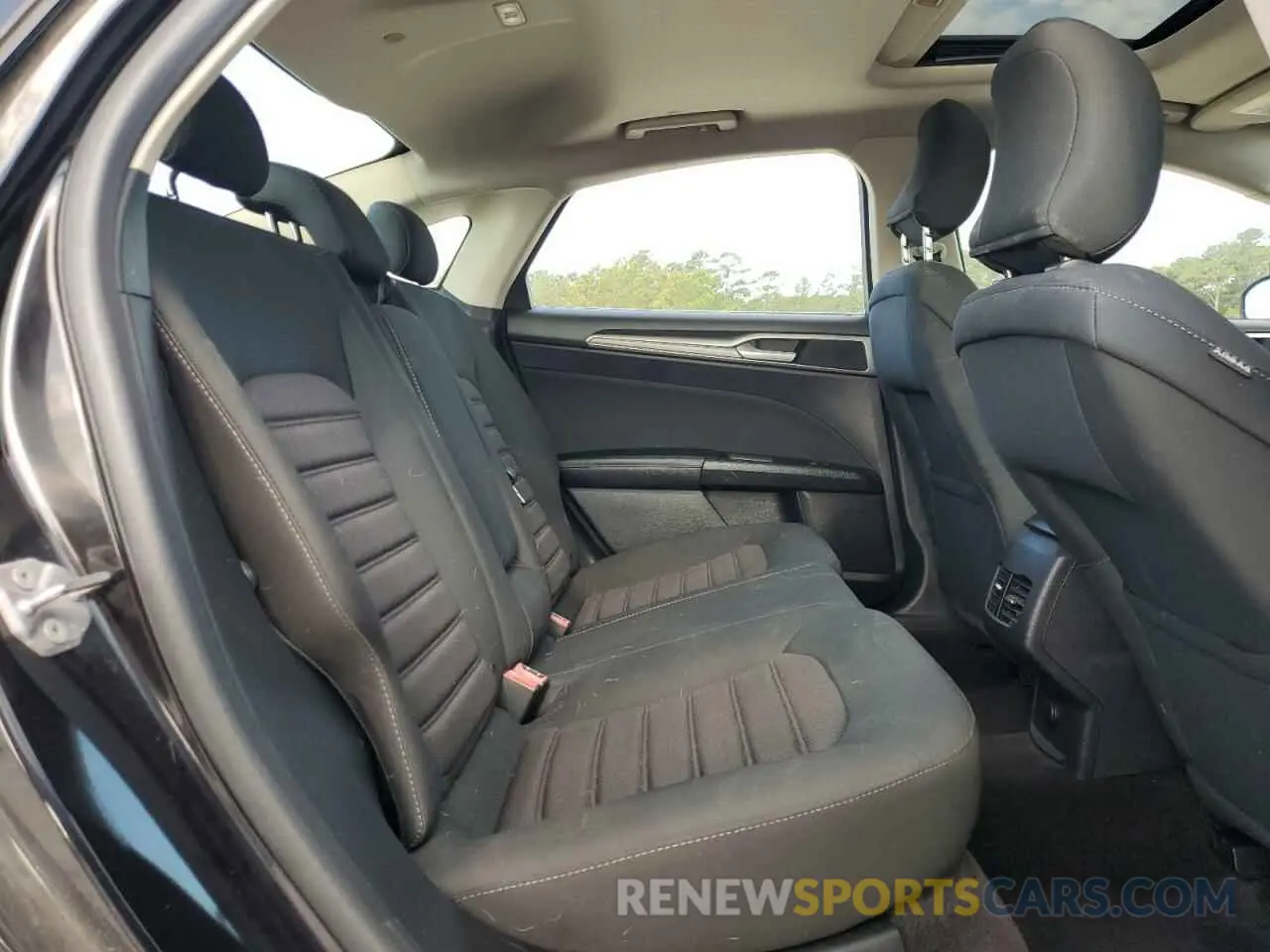 10 Фотография поврежденного автомобиля 3FA6P0LU8KR118293 FORD FUSION 2019