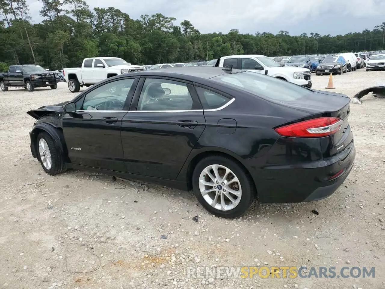 2 Фотография поврежденного автомобиля 3FA6P0LU8KR118293 FORD FUSION 2019