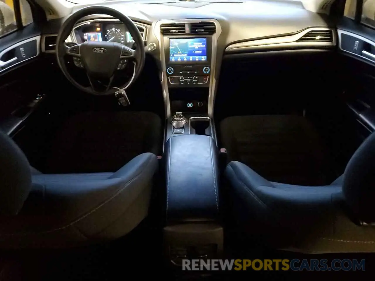 8 Photograph of a damaged car 3FA6P0LU8KR147521 FORD FUSION 2019