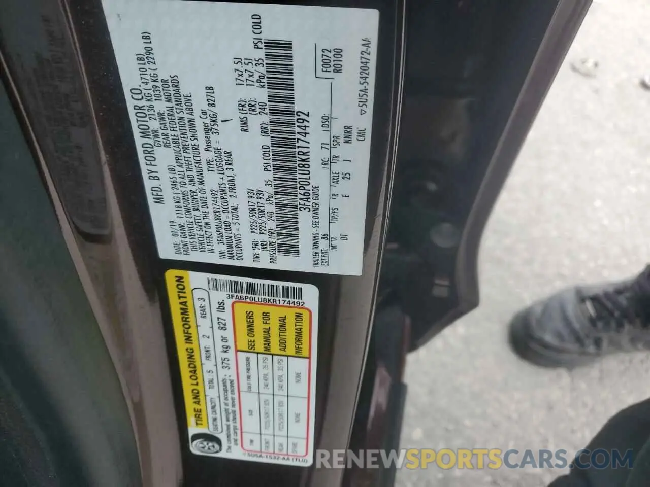 14 Photograph of a damaged car 3FA6P0LU8KR174492 FORD FUSION 2019