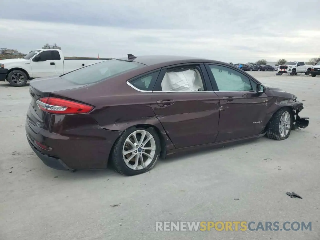 3 Photograph of a damaged car 3FA6P0LU8KR174492 FORD FUSION 2019