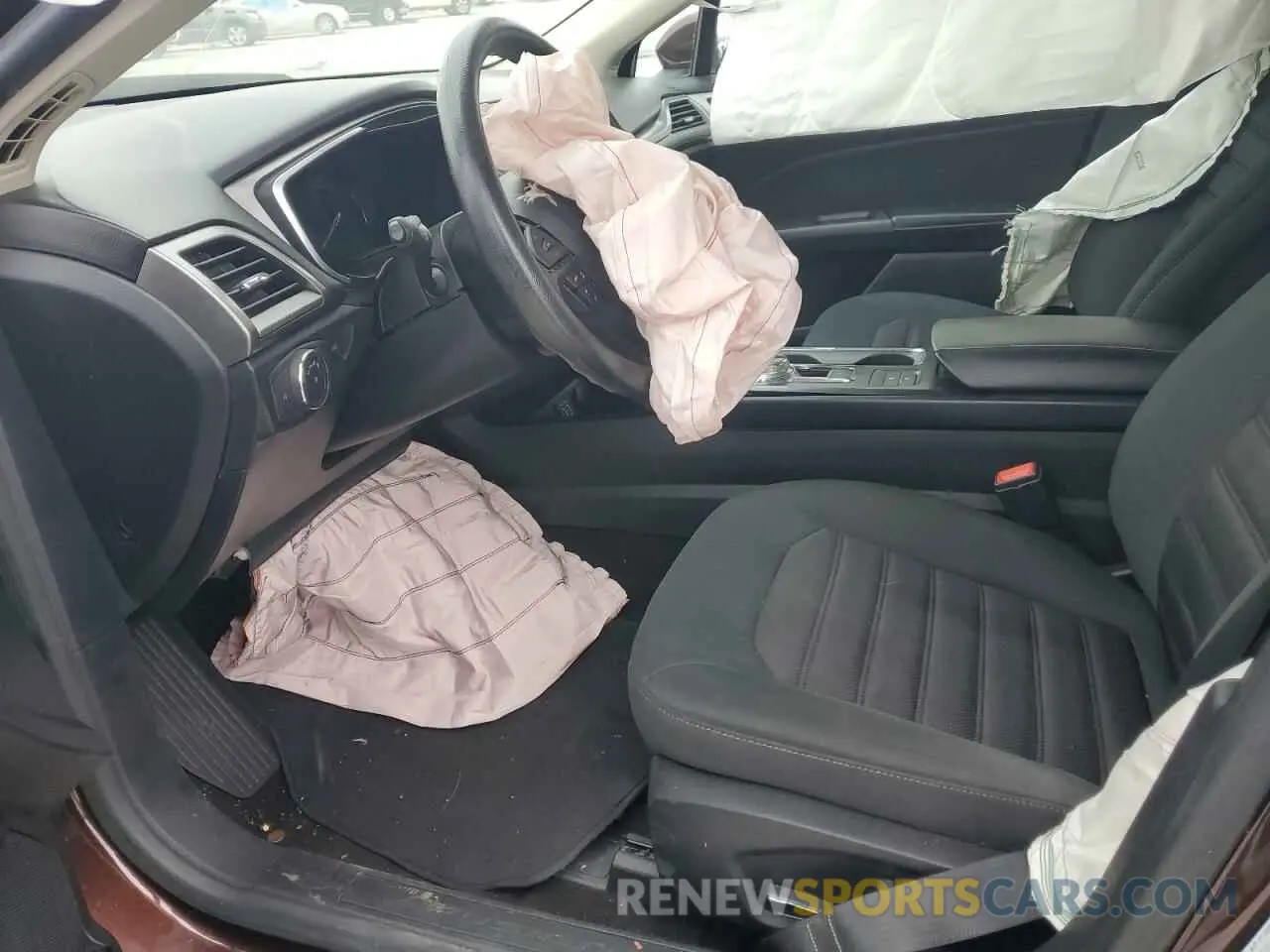 7 Photograph of a damaged car 3FA6P0LU8KR174492 FORD FUSION 2019
