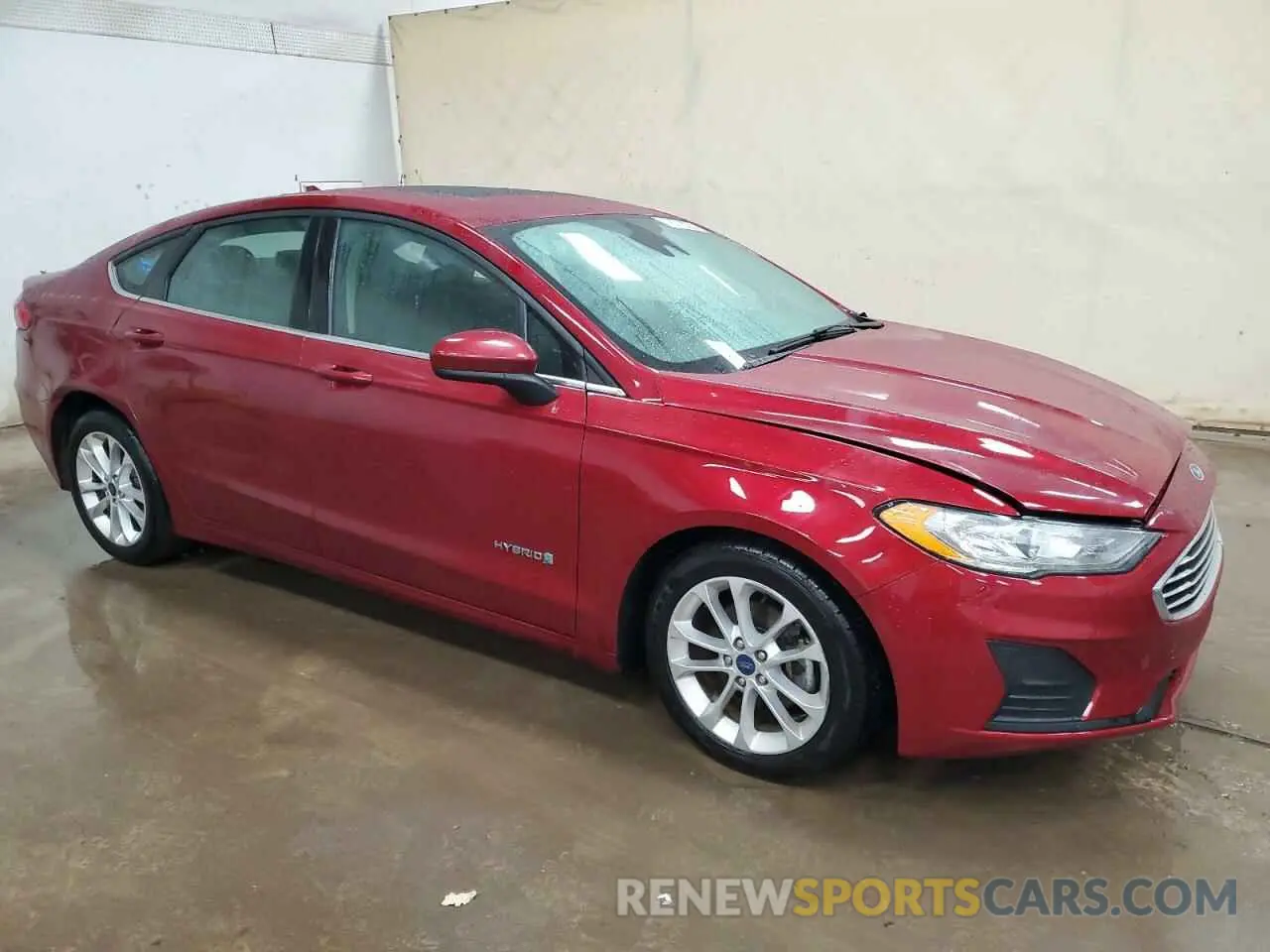 4 Photograph of a damaged car 3FA6P0LU8KR195701 FORD FUSION 2019