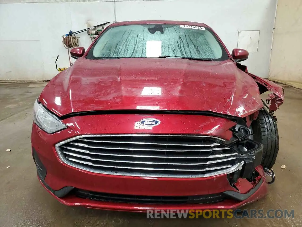 5 Photograph of a damaged car 3FA6P0LU8KR195701 FORD FUSION 2019