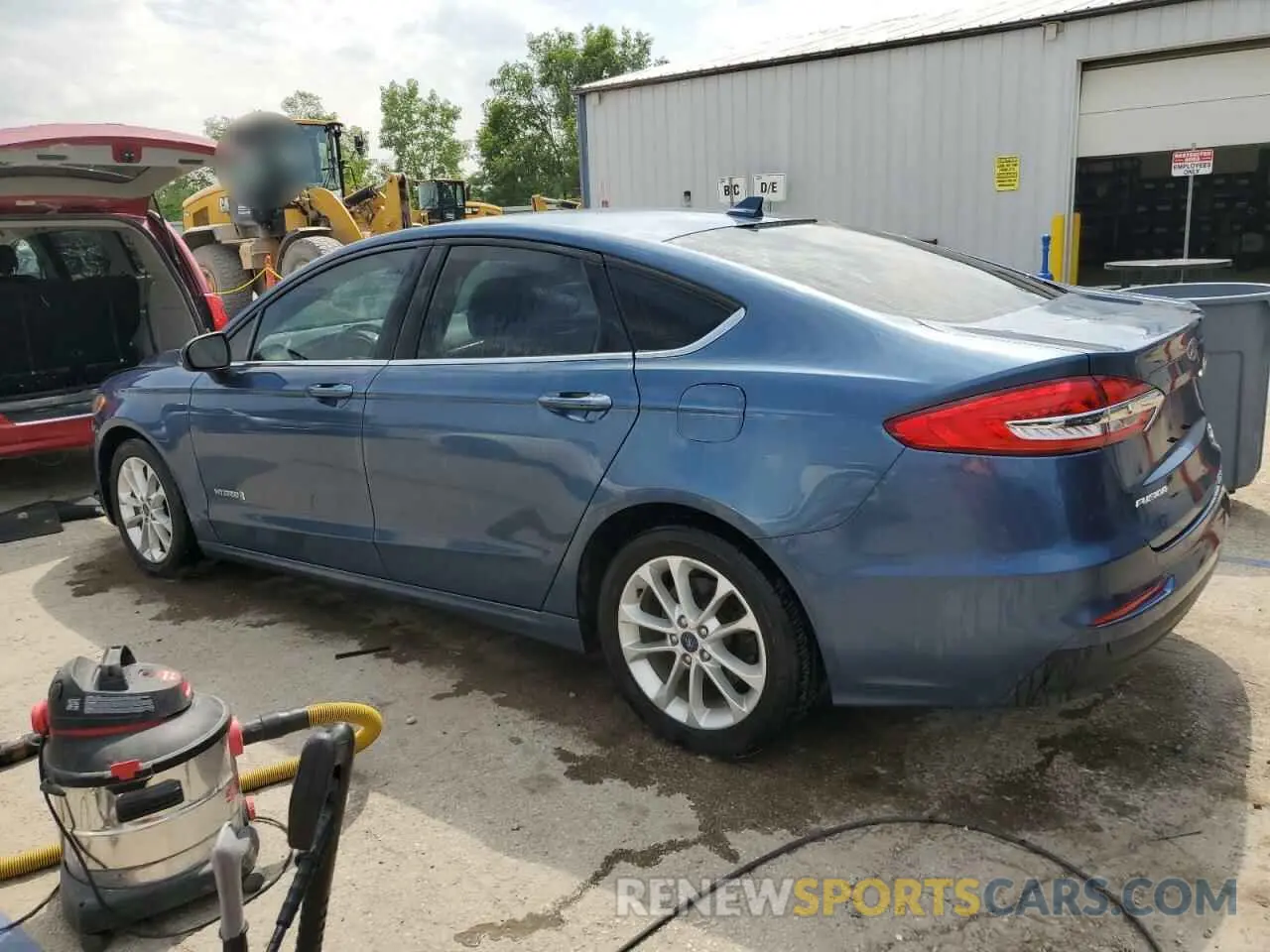 2 Photograph of a damaged car 3FA6P0LU9KR107657 FORD FUSION 2019