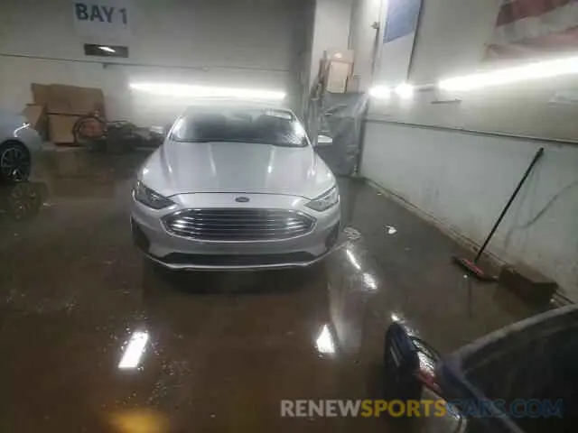13 Фотография поврежденного автомобиля 3FA6P0LU9KR143882 FORD FUSION 2019