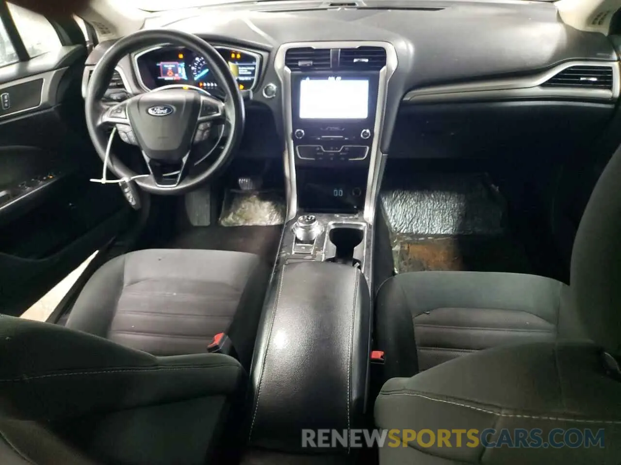 8 Фотография поврежденного автомобиля 3FA6P0LU9KR143882 FORD FUSION 2019