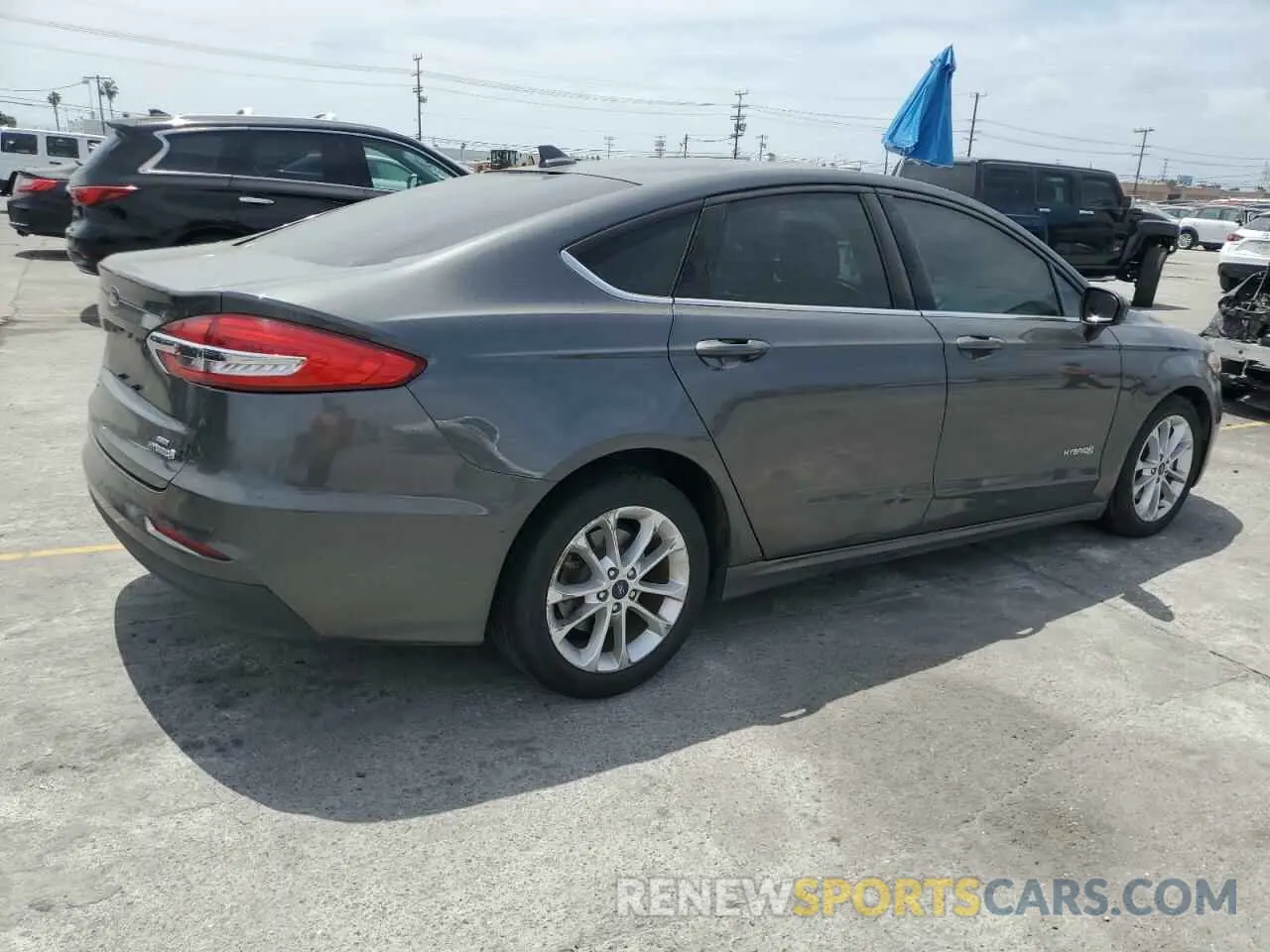 3 Фотография поврежденного автомобиля 3FA6P0LU9KR188398 FORD FUSION 2019