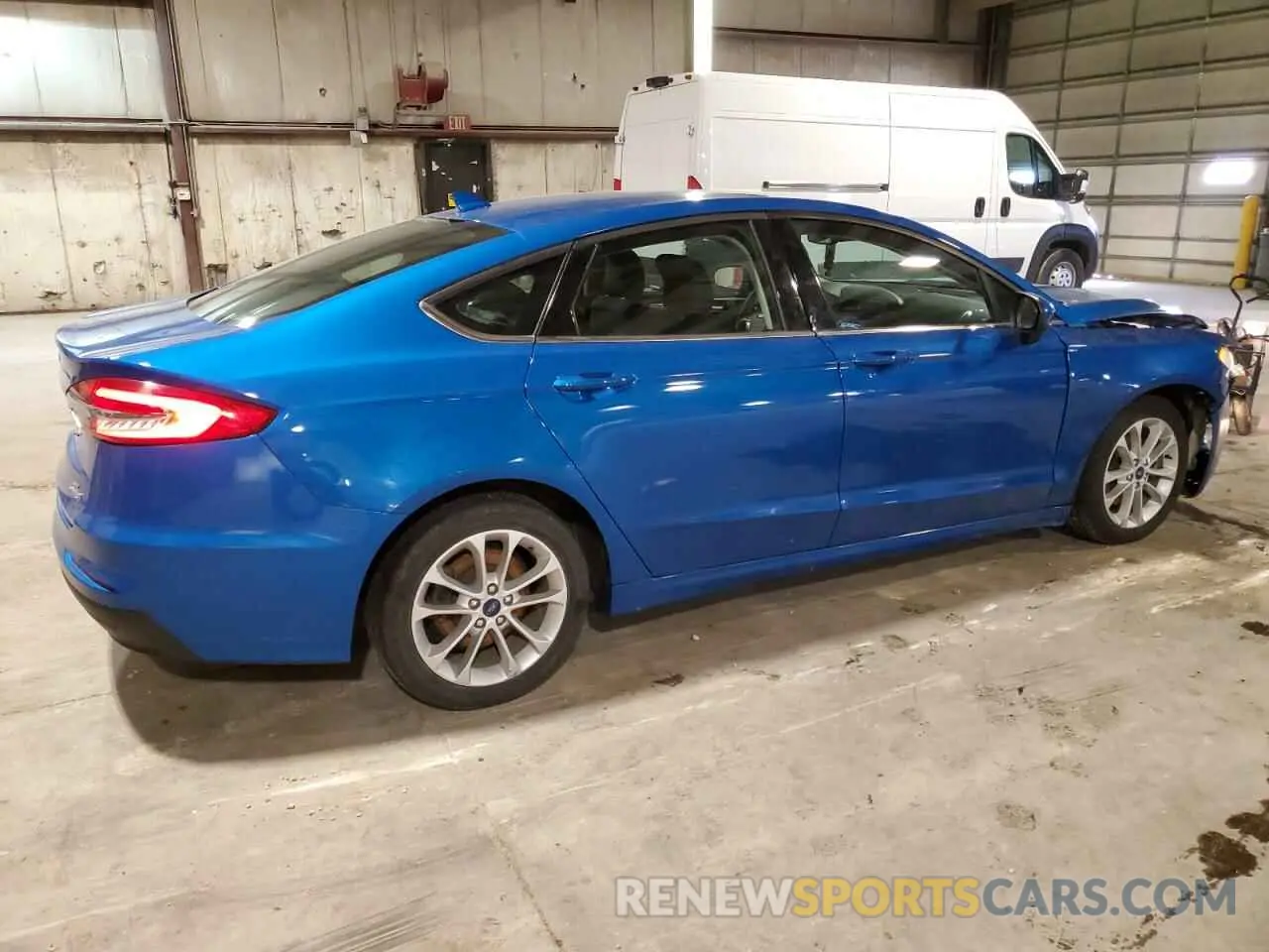 3 Фотография поврежденного автомобиля 3FA6P0LU9KR258773 FORD FUSION 2019