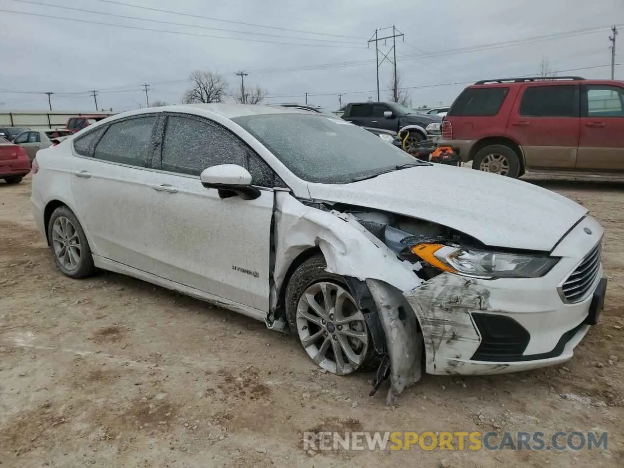 4 Фотография поврежденного автомобиля 3FA6P0LUXKR219349 FORD FUSION 2019