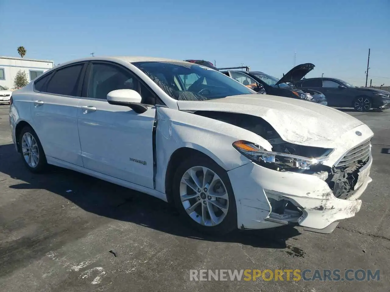 4 Фотография поврежденного автомобиля 3FA6P0LUXKR268874 FORD FUSION 2019