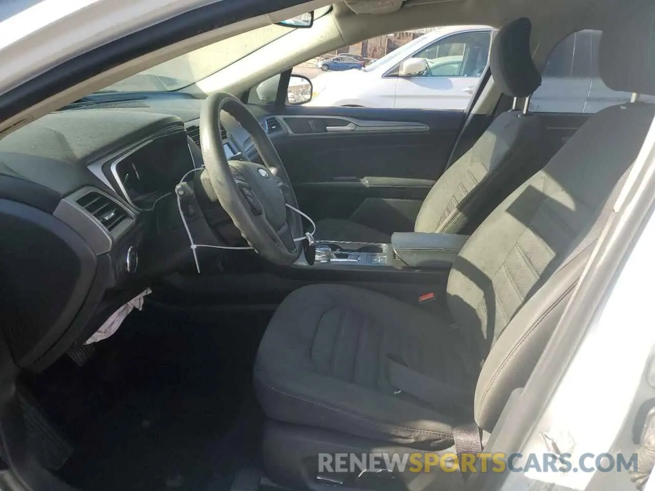7 Фотография поврежденного автомобиля 3FA6P0LUXKR268874 FORD FUSION 2019