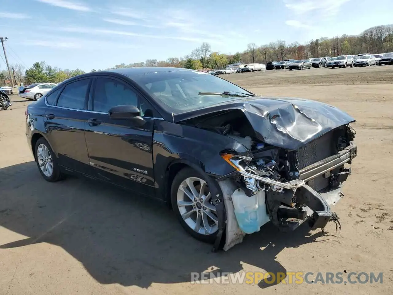4 Photograph of a damaged car 3FA6P0LUXKR274464 FORD FUSION 2019