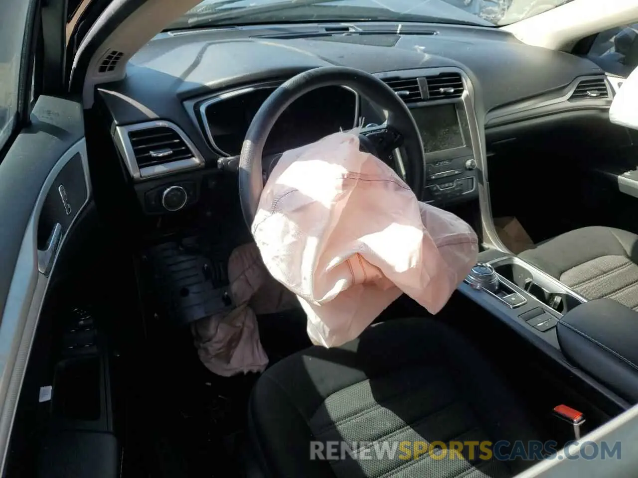8 Photograph of a damaged car 3FA6P0LUXKR274464 FORD FUSION 2019