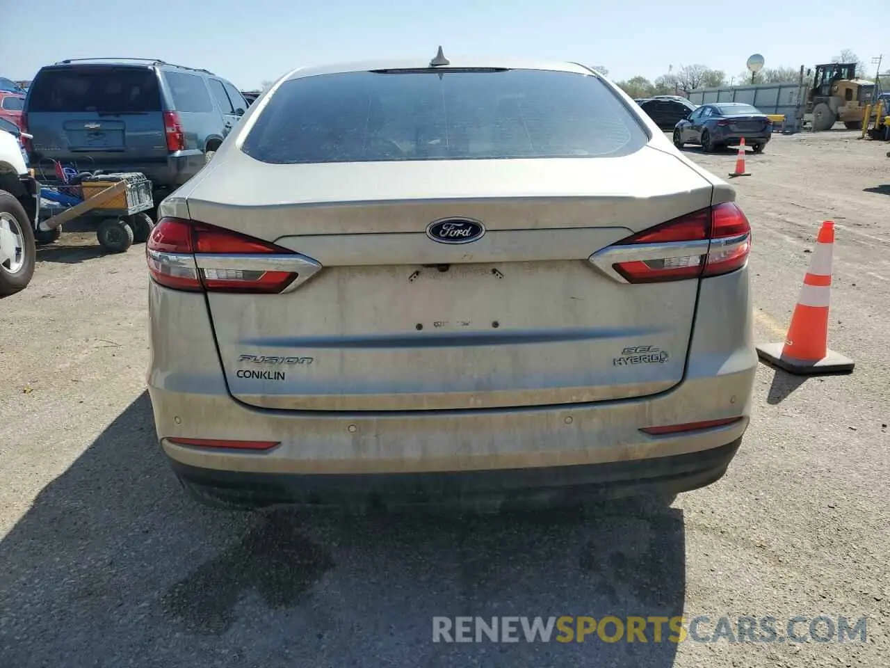6 Photograph of a damaged car 3FA6P0MU0KR197778 FORD FUSION 2019