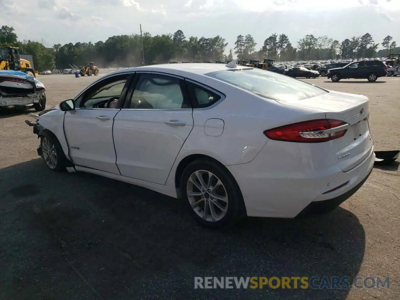 2 Фотография поврежденного автомобиля 3FA6P0MU1KR138724 FORD FUSION 2019