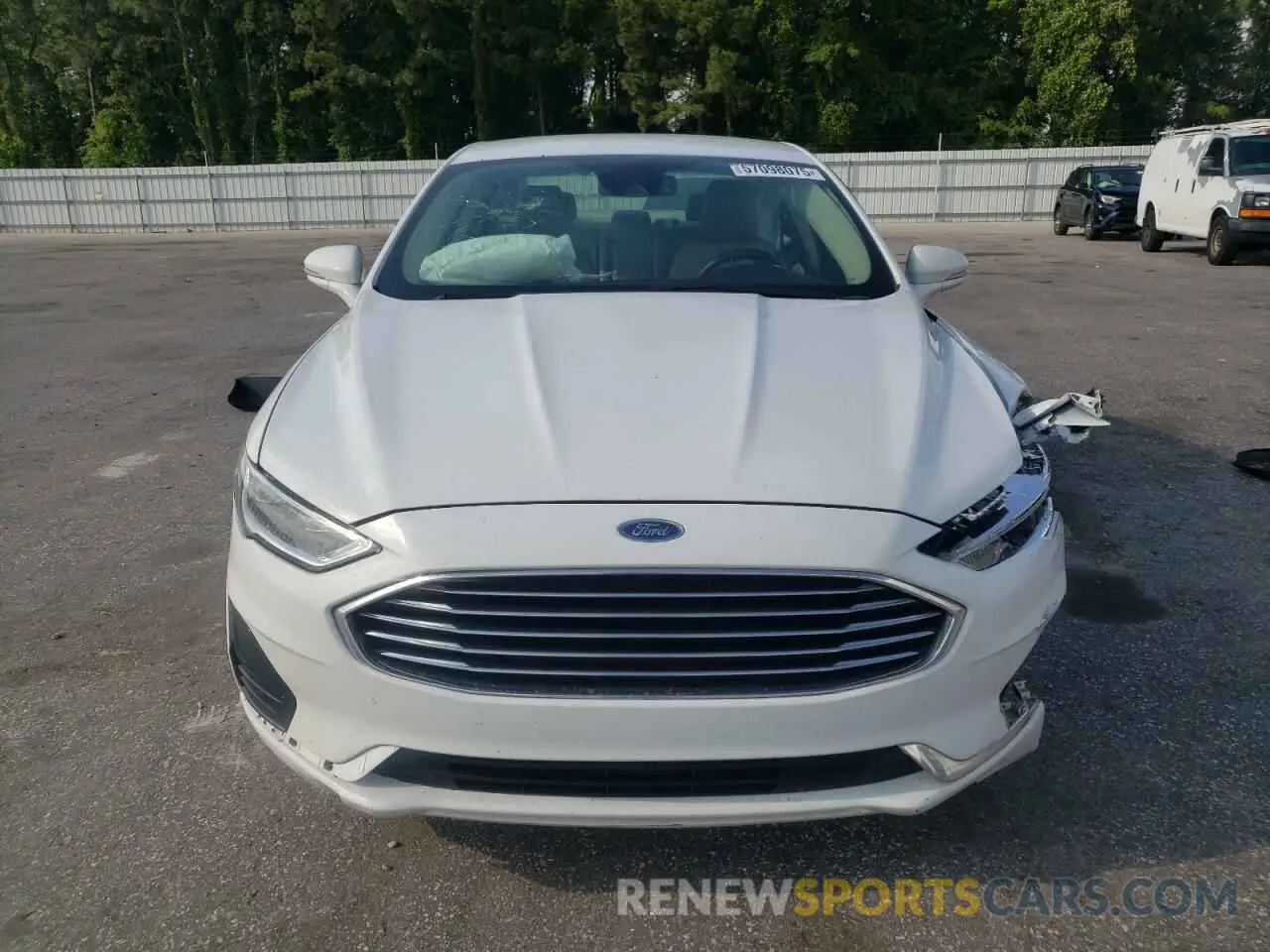 5 Фотография поврежденного автомобиля 3FA6P0MU1KR138724 FORD FUSION 2019