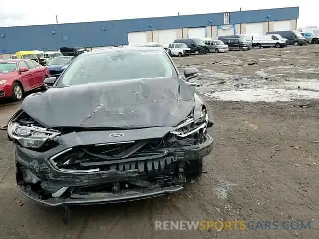 10 Photograph of a damaged car 3FA6P0MU3KR131144 FORD FUSION 2019